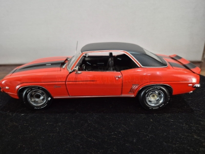 Franklin Mint 1969 Chevrolet Camaro Z28 Orange 1/24 #B11TQ16 - Imagem 4