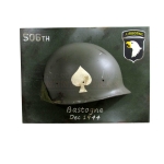 Quadro decorativo capacete USA Airborne 506th Segunda Guerra Mundial