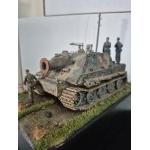 Cenário Artesanal Tanque Alemão Sturmmorser Tiger 38 CM RW 61 AUF II War 1/35 com base.
