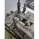 Cenário Artesanal Tanque Alemão Sturmmorser Tiger 38 CM RW 61 AUF II War 1/35 com base. - Imagem 4