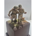 Diorama com 3 soldados U.S. Army Segunda Guerra Mundial 1/35 - Imagem 7