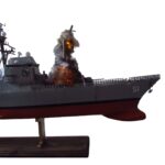 Navio USS Arleigh Burke (DDG-51) contratorpedeiro (destroyer) 1:125 - Imagem 5