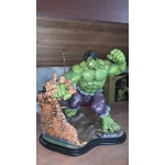 Estatua Colecionável Immortal Hulk, Quebrando Tijolos